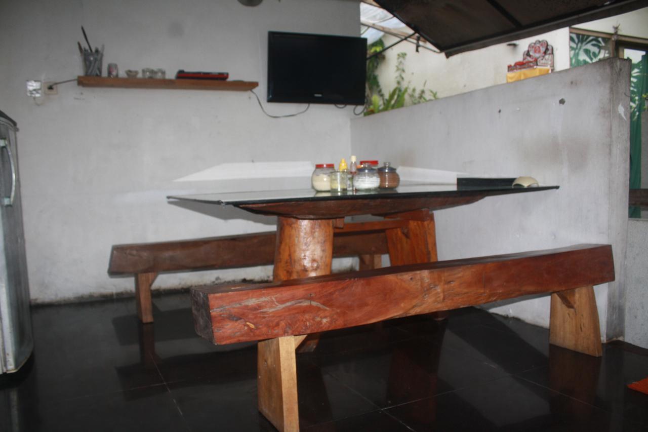 Gusti Homestay Kerobokan Extérieur photo
