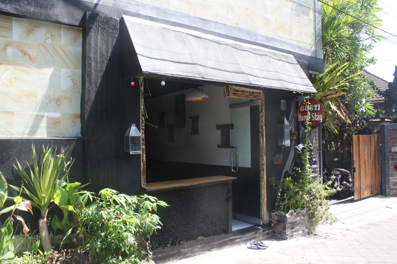 Gusti Homestay Kerobokan Extérieur photo